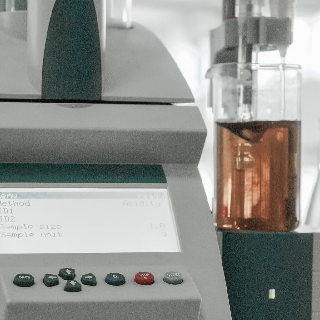 Close picture of a rolling ball viscometer in a laboratory. Calculate viscosity using rolling ball viscometer method. Newtonian viscosity calculation. Types of injectable viscous products. What is viscosity. Rolling ball method. Rolling ball technique